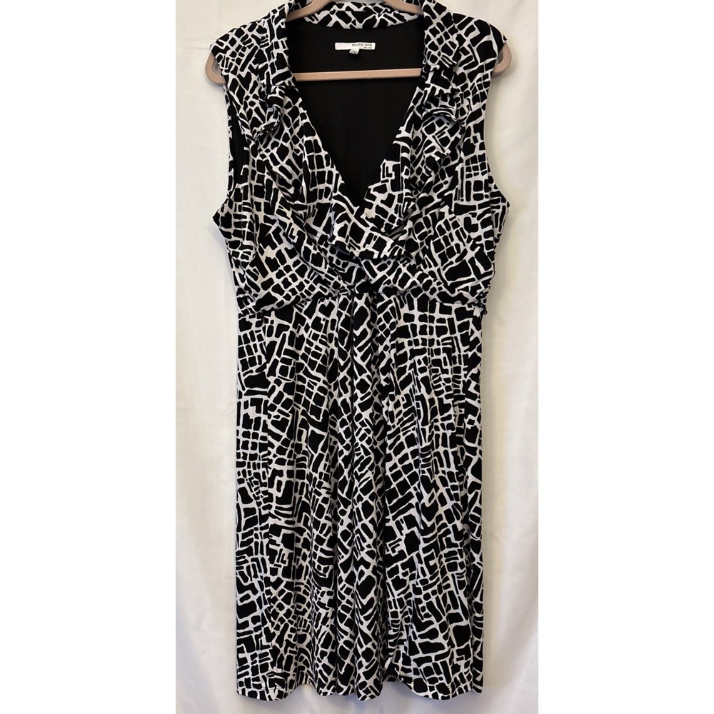 Women's Studio 1 Black & White Sleeveless Ruffle Criss Cross Dress Size‎ XL